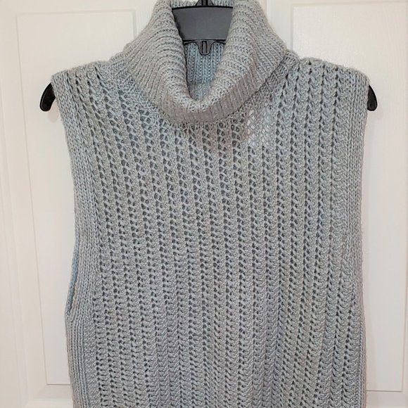 Banana Republic Shell Turtle Neck Sweater - Picture 2 of 7